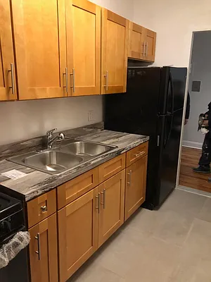 Rented by Realty 2000 Associates Ltd | media 14