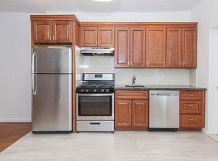 31-37 14th St #A, Astoria, NY 11106