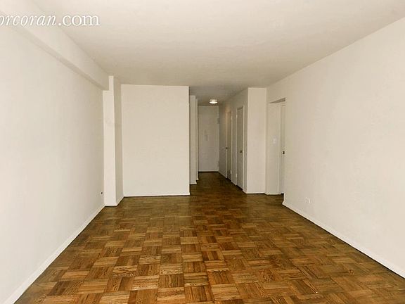 3rd image of 230 E 79th St APT 3A