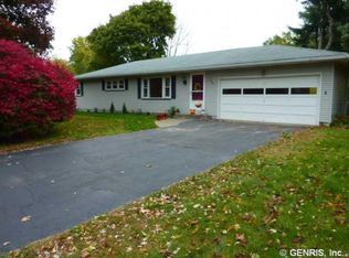 550 West Rd, Webster, NY 14580