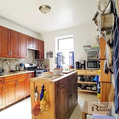 5th image of 404 Stockholm St #2R