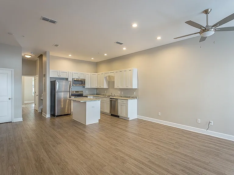 2170 Capital Cir SE #MULTIPLE — Photo 2
