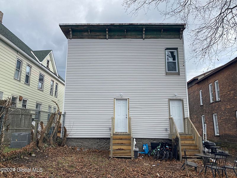 4th image of 42 Union Street