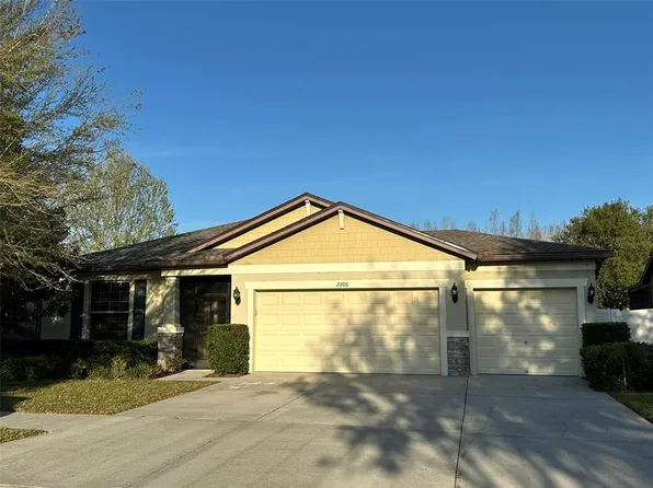 2206 Landside Dr, Valrico, FL 33594