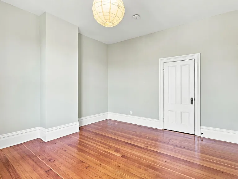 2570 Folsom St — Photo 26