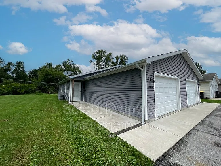 2504 Alma Ave — Photo 1