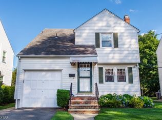 15 Glenwood St, Clifton City, NJ 07013
