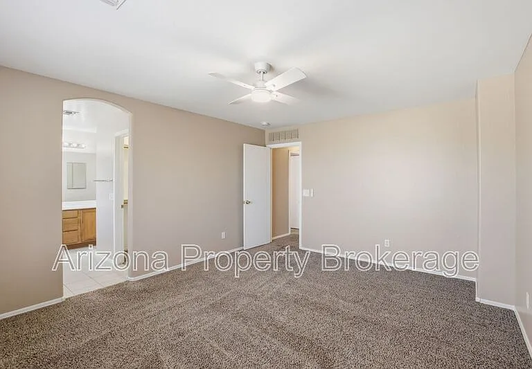 8118 N 112th Ave — Photo 23