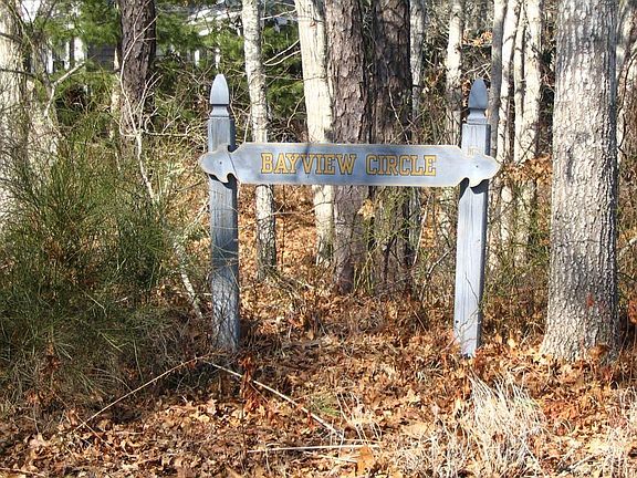 Welcome to Bayview Circle