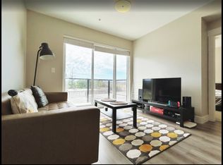 1496 Charlotte Rd #2, North Vancouver, BC