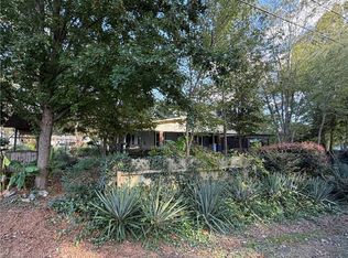 724 Summit St, Walnut Cove, NC 27052