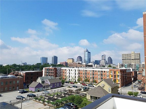 2nd image of 721 E North St APT 2A