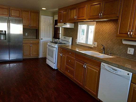 4th image of 200 Burnett Ave Spc 103