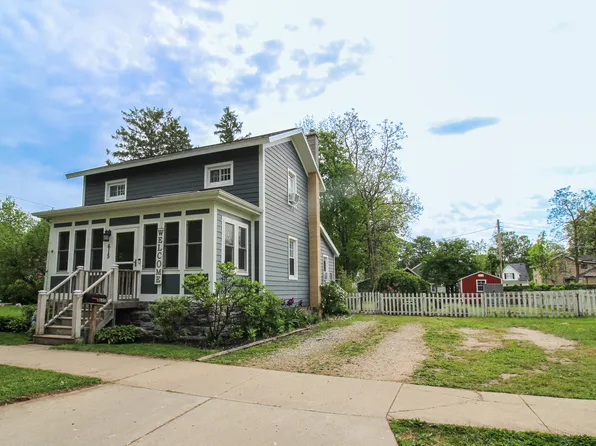 615 East St, Three Rivers, MI 49093