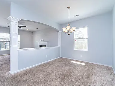 6 bed, 3064 sqft, $1,100 — Photo 4
