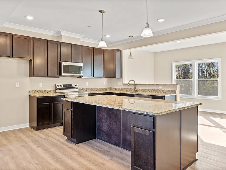 705 Ravenshire Ct — Photo 7