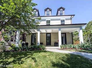 2820 34th Pl NW, Washington, DC 20007