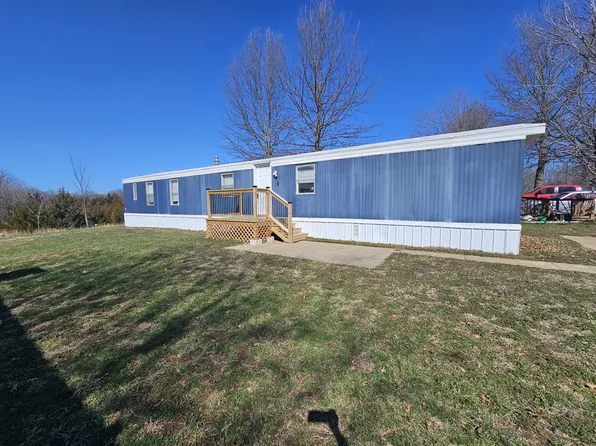 700 N Broadway St #F, Louisburg, KS 66053