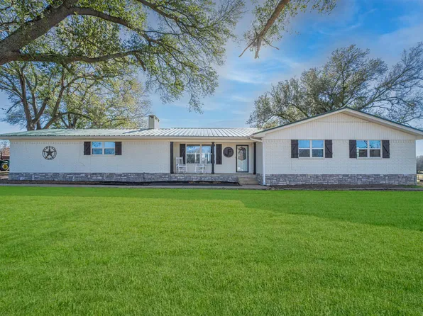 2815 Arrowwood Rd, Gilmer, TX 75644