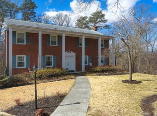 2502 Sharmar Rd, Roanoke, VA 24018