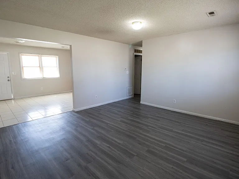 3604 Greeley Dr #A-B — Photo 1