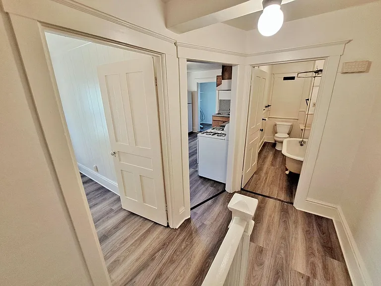 118 S Franklin St — Photo 13