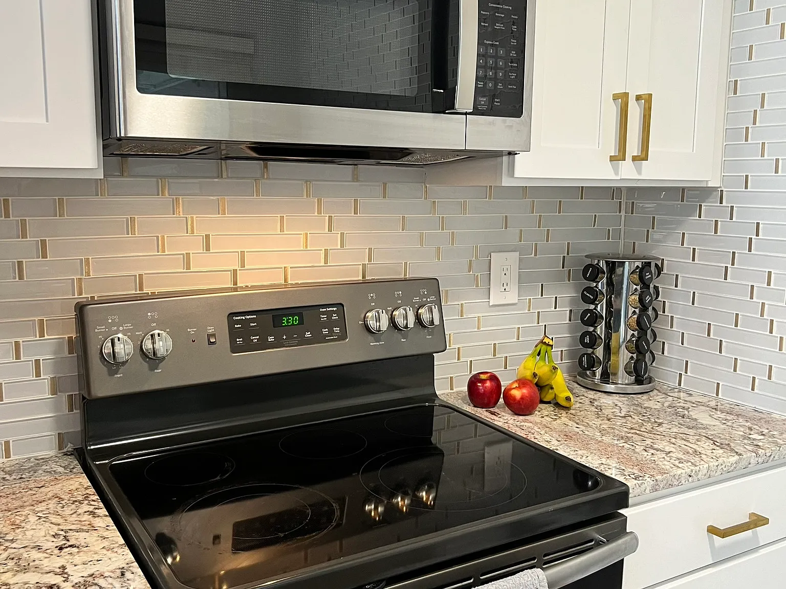 2 bed, 1000 sqft, $2,750 — Photo 3