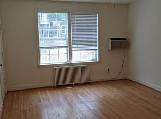 2618 41st St NW #1, Washington, DC 20007