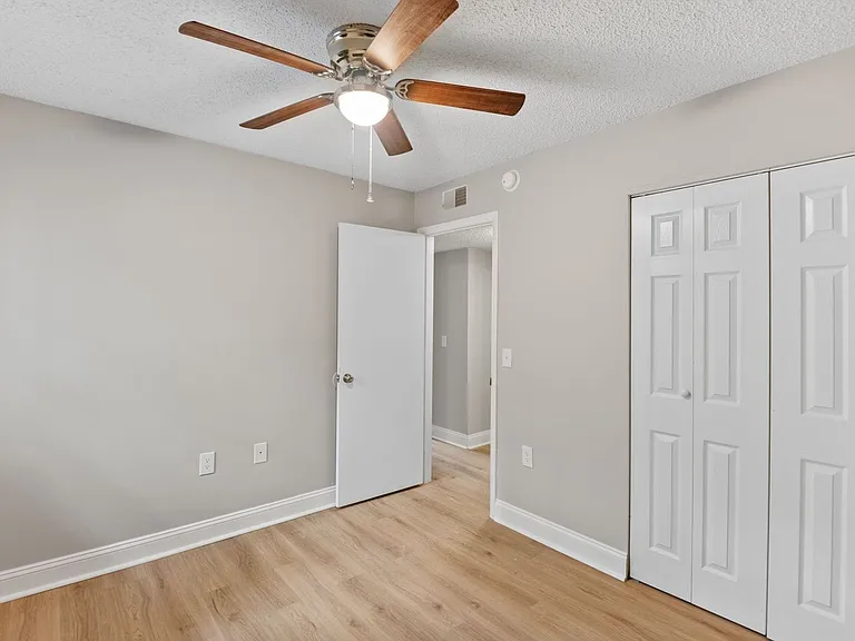 Arbor Landing Apartments — Photo 25