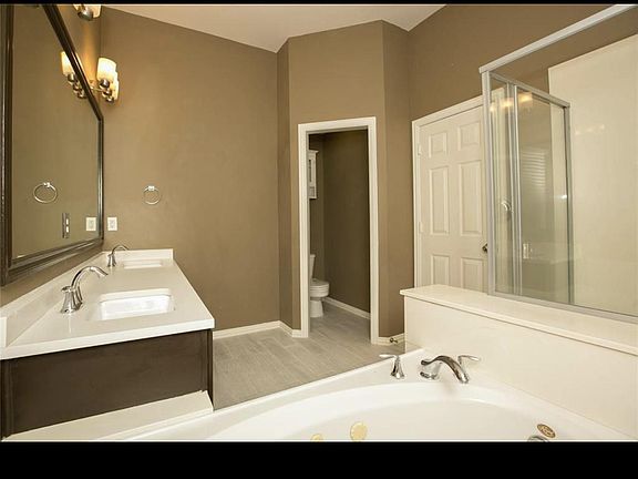 2nd image of 4308 Lansbury Ln