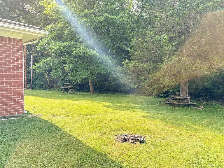 224 E Ellis Rd — Photo 12