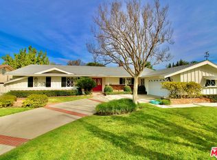 23431 Clarendon St, Woodland Hills, CA 91367