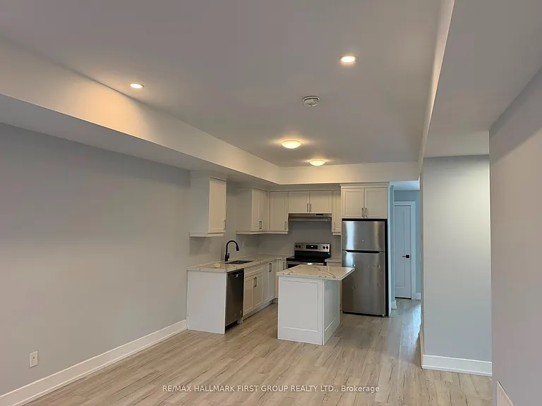 180 Prince St W #1 — Photo 4