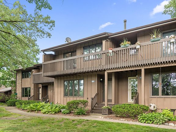 3rd image of 2671 Sumac Rdg