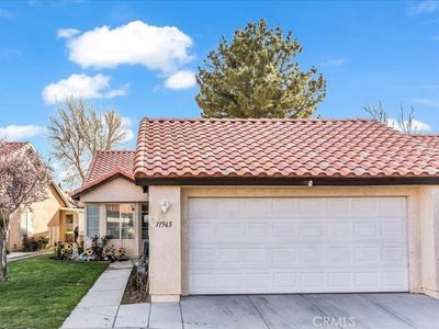 11565 Oak St, Apple Valley, CA, 92308