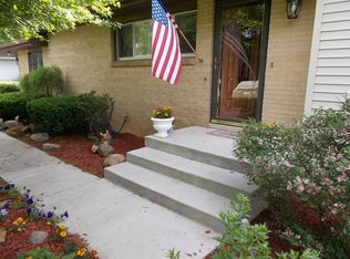 1056 Faust Dr, Caro, MI 48723