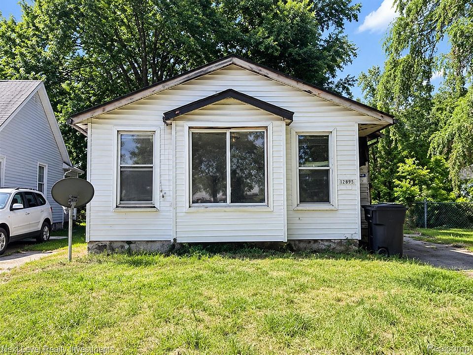 16891 Fenton St, photo 3