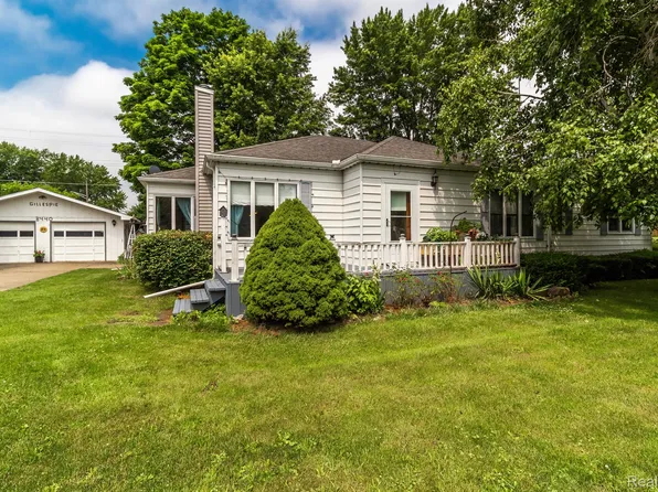 8440 East St, Millington, MI 48746