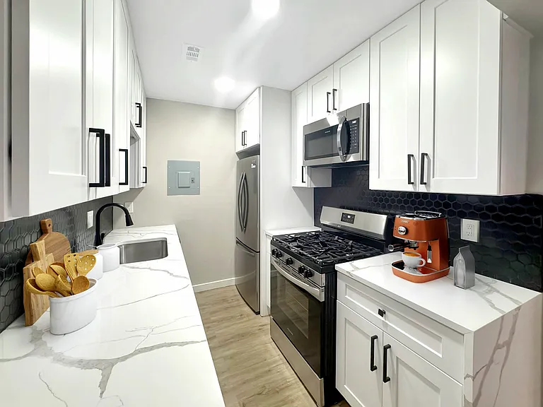5106 N 1/2 Lamar Blvd #278 — Photo 10