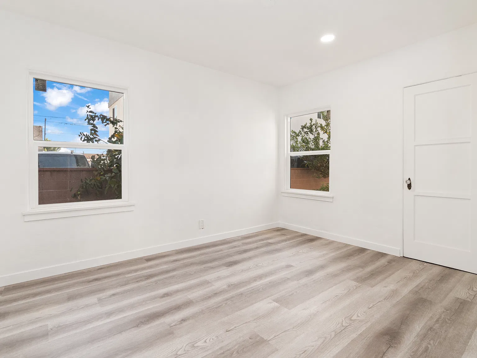 3 bed, 1071 sqft, $3,050 — Photo 3