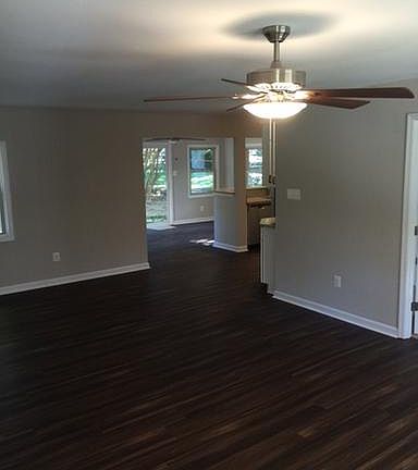 3rd image of 36820 Oakley Dr