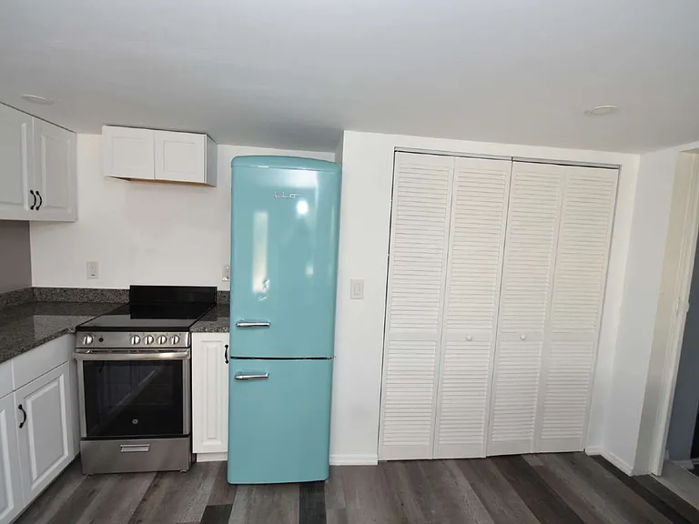 403 N Oleander Ave #B — Photo 14