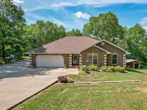 24701 Majestic Lane, Lebanon, MO 65536