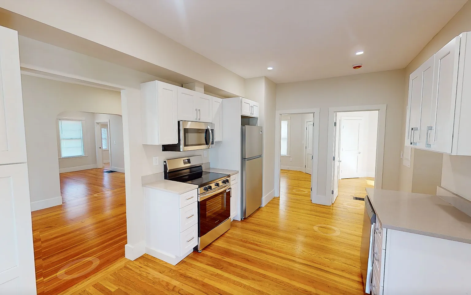 3 bed, 1500 sqft, $4,500 — Photo 4