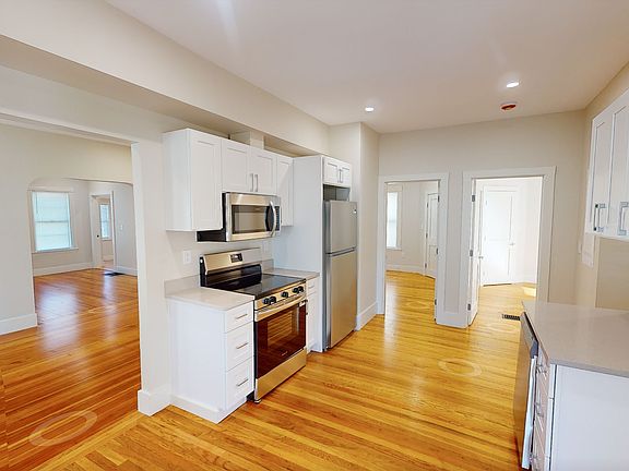 4th image of 37 Litchfield St #5