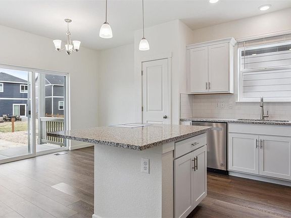 5th image of 507 Ledge Street