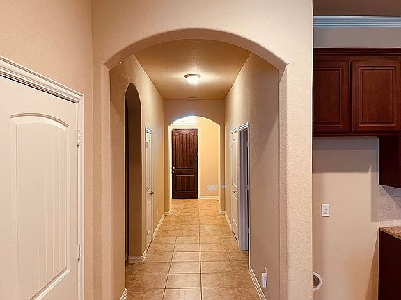 5th image of 1318 Venezia Ln