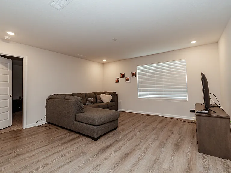 6719 Sarah Ann Way — Photo 10