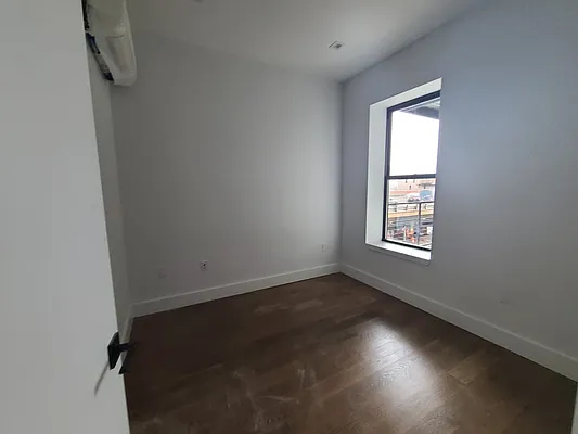 Rented by Lodger Corp | media 12