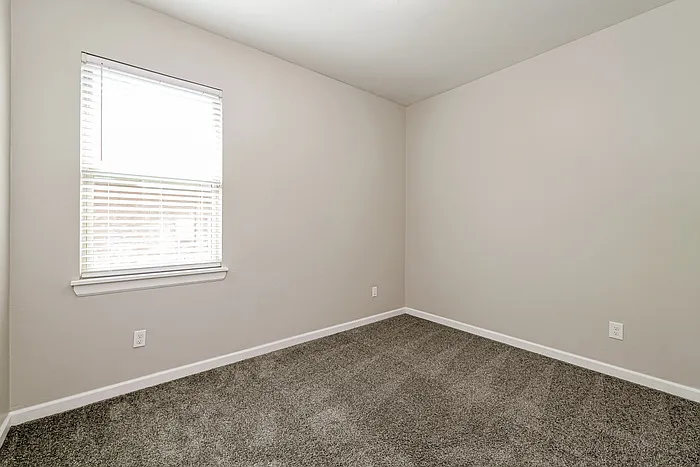 8312 NW 140th St — Photo 12